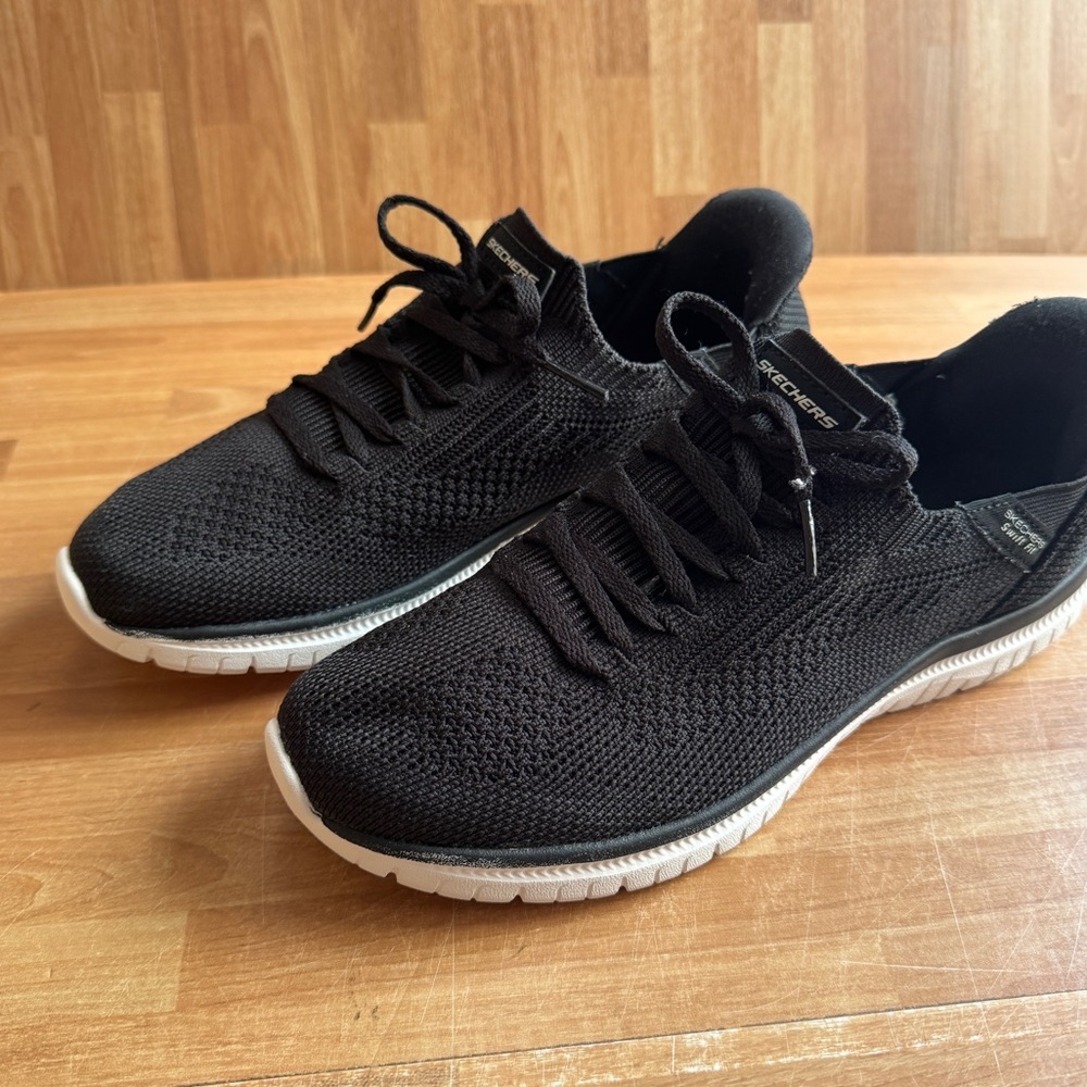 Skechers Hands Free Slip-ins: Virtue - Divinity women's sneakers. Black, size 7 - Picture 2 of 11